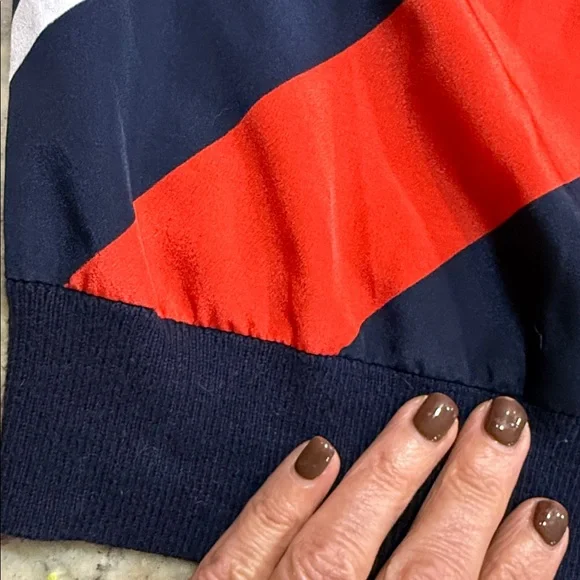 Tommy Hilfiger Women's Navy Chevron Pullover Sweater - Red & Tan - Size Large - Picture 5 of 7